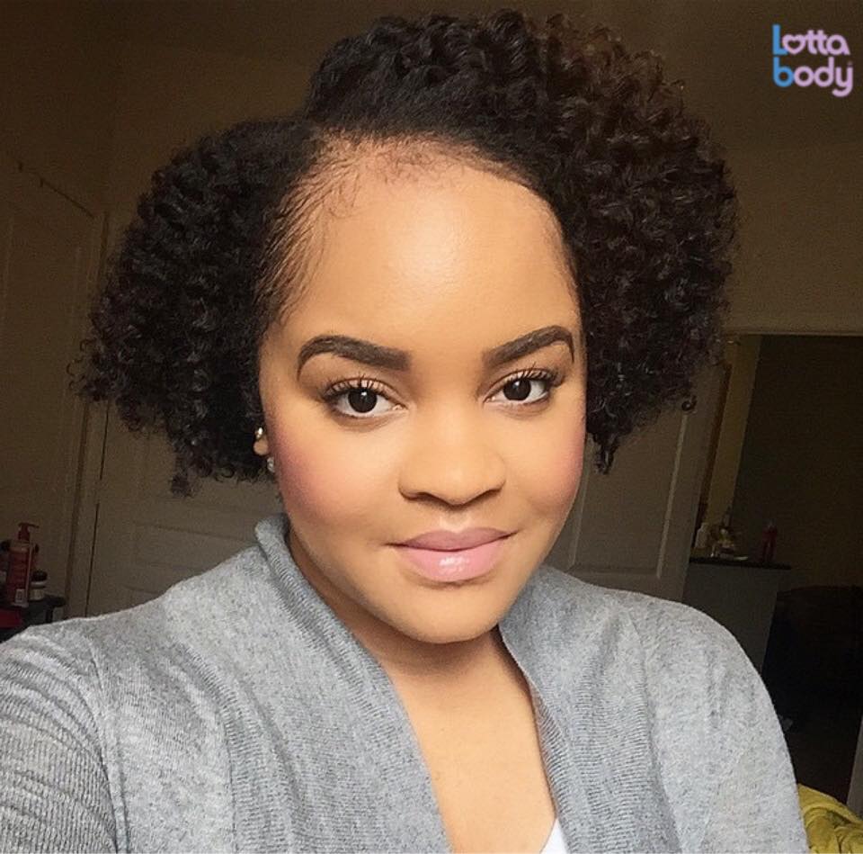 @MyCandiShoppe blogger rocking the results of a flat twist out.